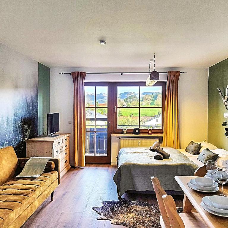 Bergnest Lodge mit Bergblick - Ca 3 min Skilift - Balkon - Garten - 6 Pers - Hund - Luftkurort - nähe Buchenegger Wasserfälle - Eistobel - Bodensee - Apartment mit 1 Schlafzimmer - 3