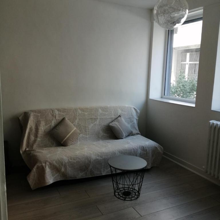 Studio Cours Emile Zola Métro République - Apartment mit 1 Schlafzimmer - 1