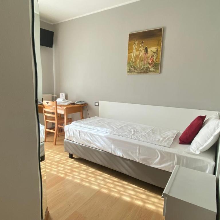 Casteluce Hotel Funivie - Single Room - Disability Access - 1