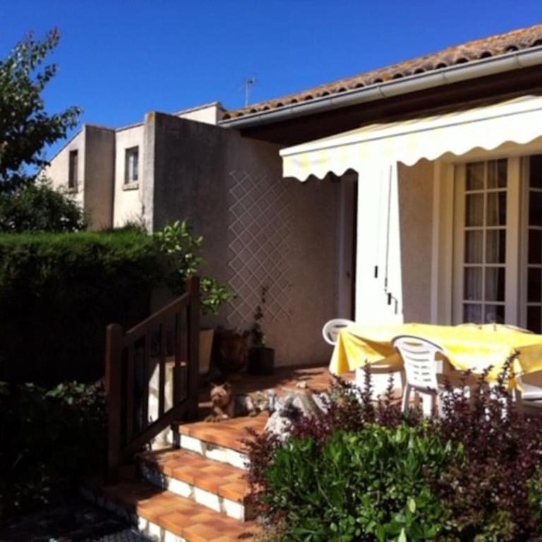 AGENCE JF IMMO -Villla plain pied climatisée spacieuse 6 pers proche des plages - V0303 - Villa 2 Chambres - 12