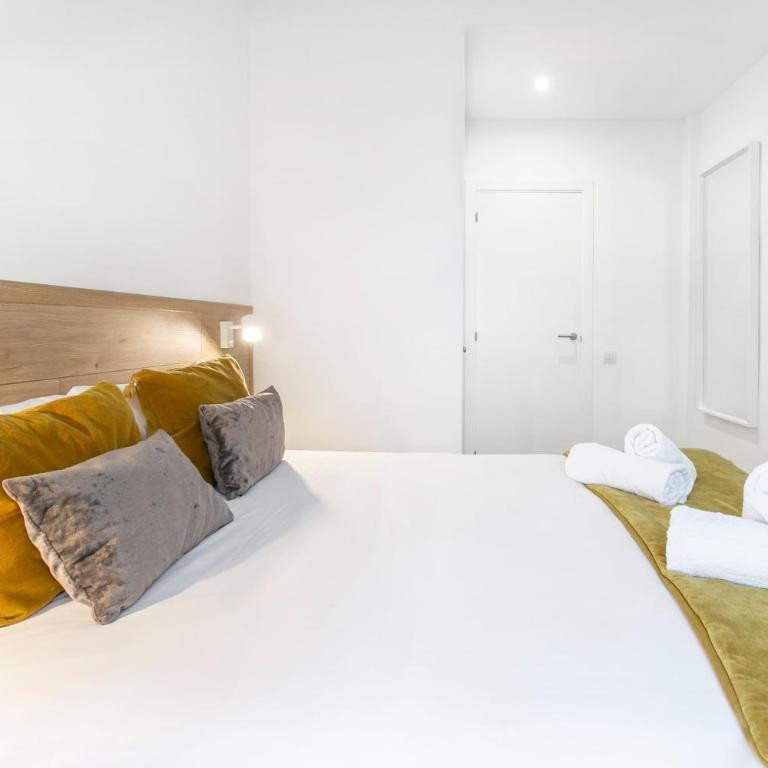 Chic and Modern Apartments in Gracia - Two-Bedroom Apartment - 6