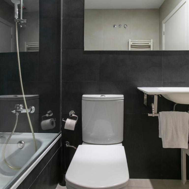 Chic and Modern Apartments in Gracia - Two-Bedroom Apartment - 20
