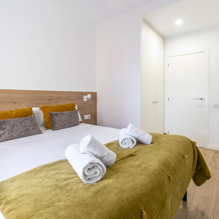 Chic and Modern Apartments in Gracia - Two-Bedroom Apartment - 4