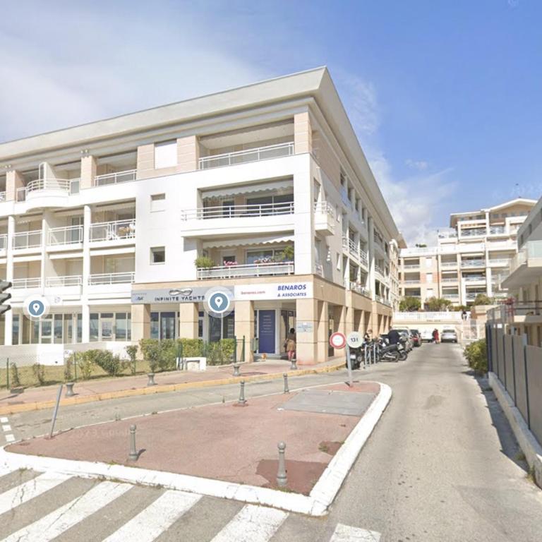 Amour Azur Appartement pour 2 avec jacuzzi et terrasse à 2 minutes de la mer - Studio - 5