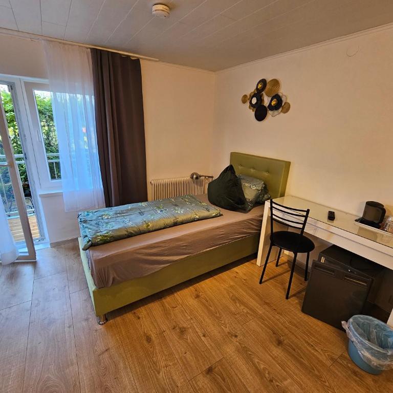 Pension Waldesruh - Einzelzimmer mit Balkon - 1