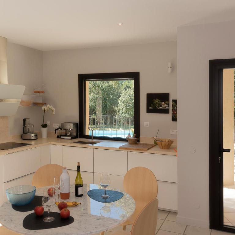 Maison atypique en Provence chez Brigitte - Villa avec Piscine Privée - 4