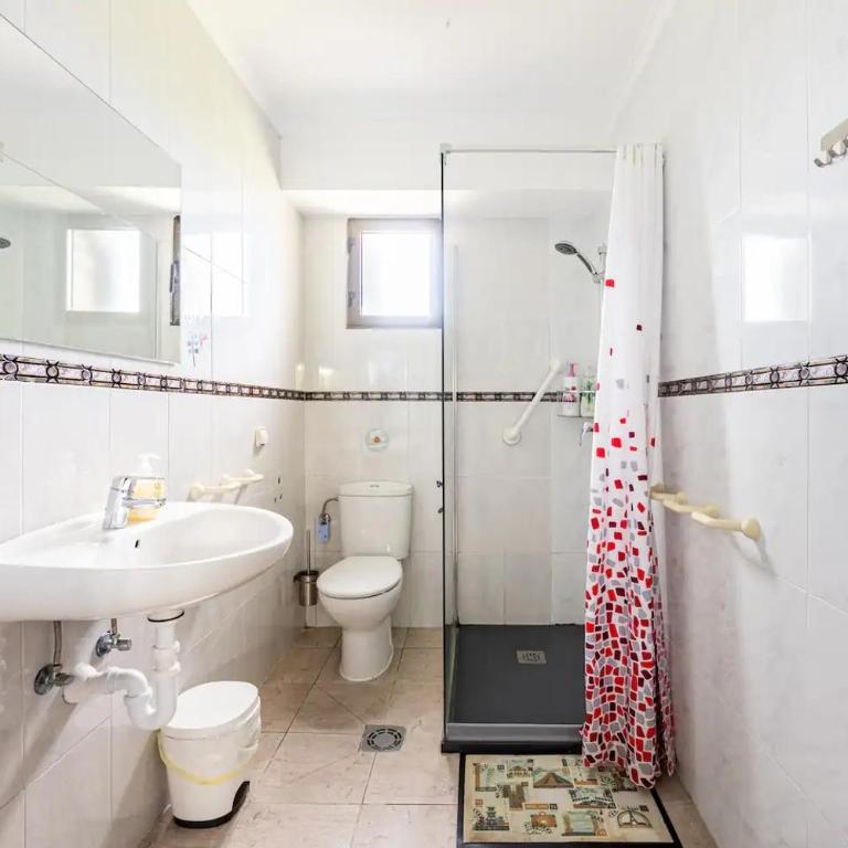 Casa entera Family House Gijón - Casa de 6 dormitorios - 60