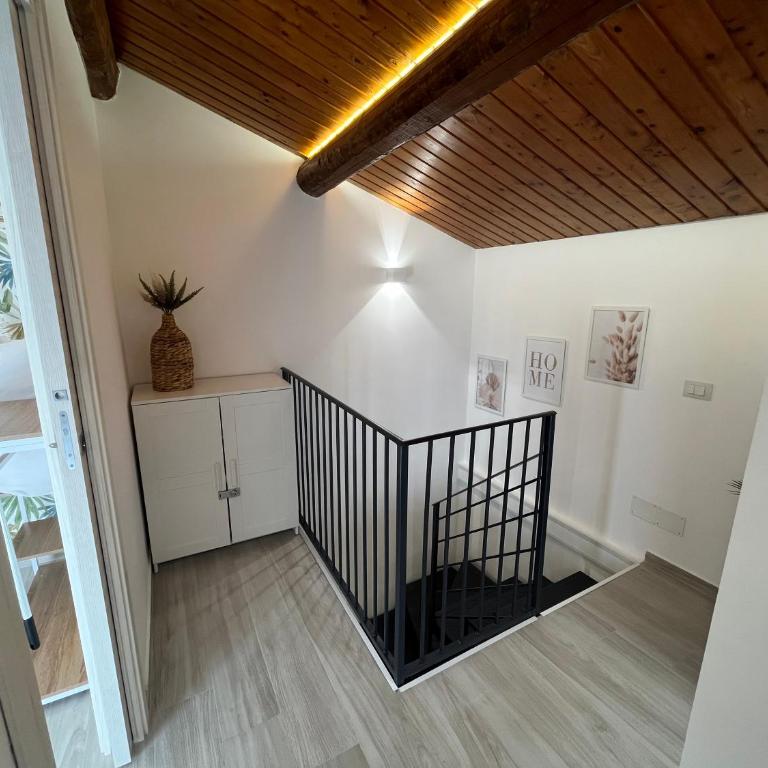 Samuele s home - Two-Bedroom House - 23