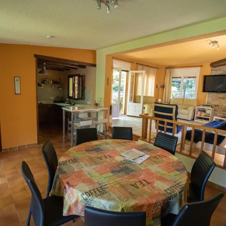 Cal Melu - Four-Bedroom House - 3