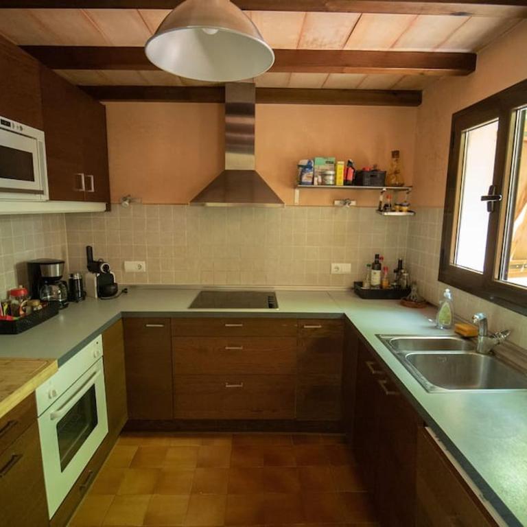 Cal Melu - Four-Bedroom House - 42