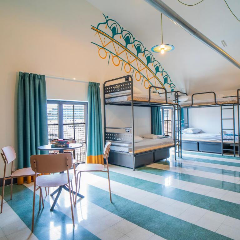 Ostello Bello Palermo - Dormitorio Misto con 4 Letti - 3