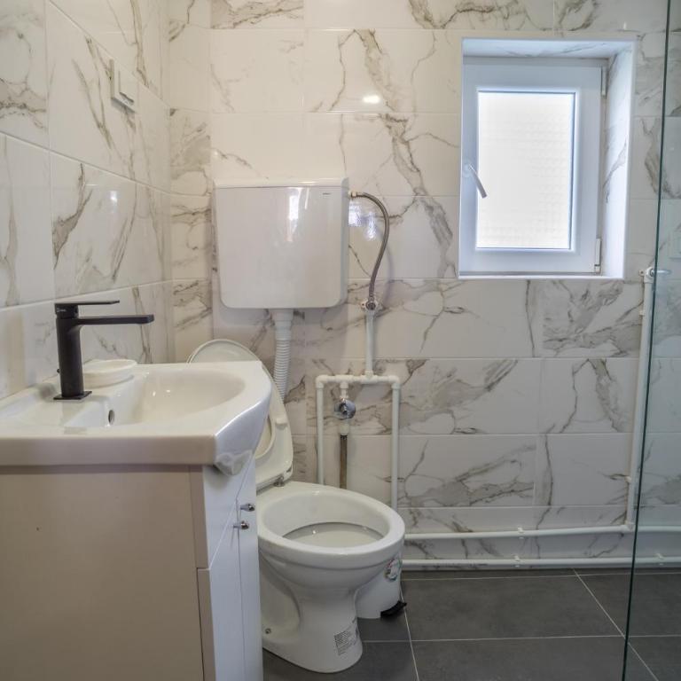 Apartman Viktorija - Two-Bedroom House - 19