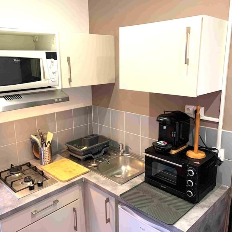 Studio CORNER - One-Bedroom Apartment - 13