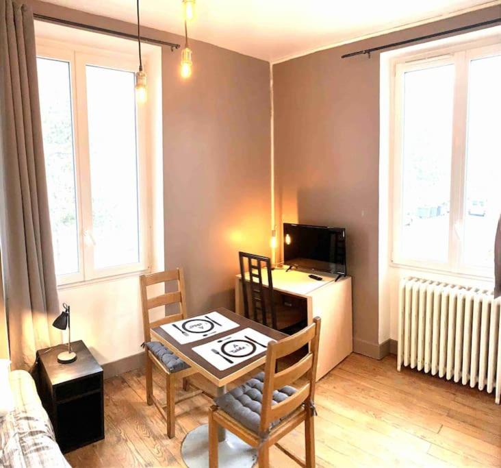 Studio CORNER - One-Bedroom Apartment - 14