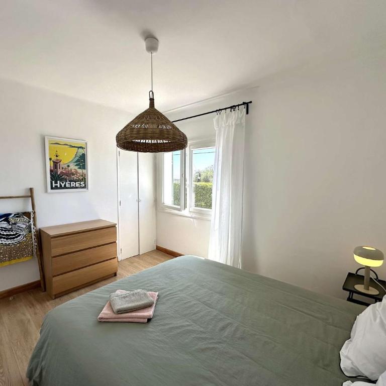 La Tancade, villa pour 8 personnes avec vue mer à 5 minutes de la plage de L'Almanarre à Hyères - Villa mit 3 Schlafzimmern - 29