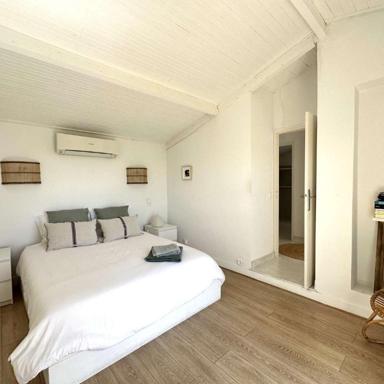 La Tancade, villa pour 8 personnes avec vue mer à 5 minutes de la plage de L'Almanarre à Hyères - Villa mit 3 Schlafzimmern - 36