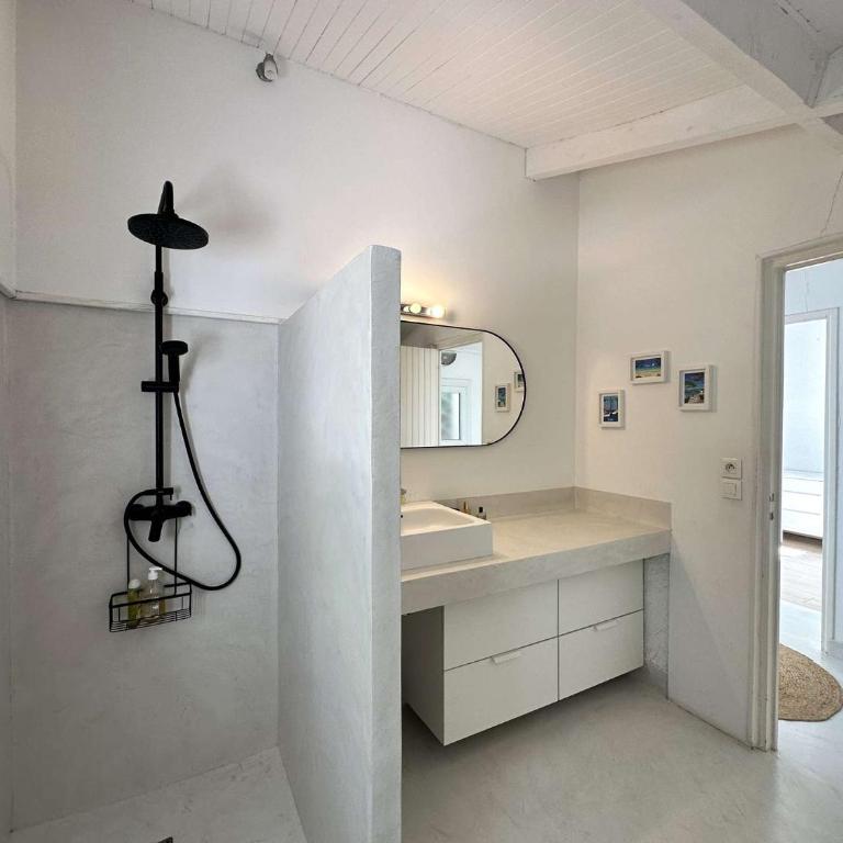 La Tancade, villa pour 8 personnes avec vue mer à 5 minutes de la plage de L'Almanarre à Hyères - Villa mit 3 Schlafzimmern - 38