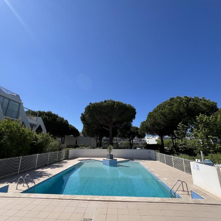Sol-y-days, Sables d'or, résidence avec piscine, studio cabine moderne avec balcon - Estudio con balcón - 1