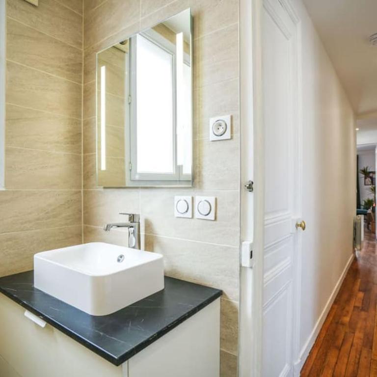 Lovely 1BR near Arc de Triomphe - Appartement - 28