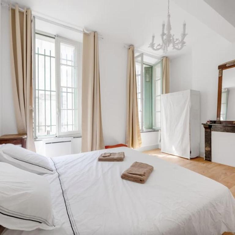 Chez Augustin, chambre confortable en plein coeur de ville - Standard Suite - 1