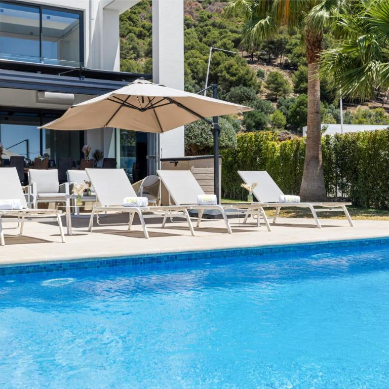 ViVi Homes - Villa Yara Pool, Sauna, Jacuzzi & Cinema - Villa con piscina privada - 5