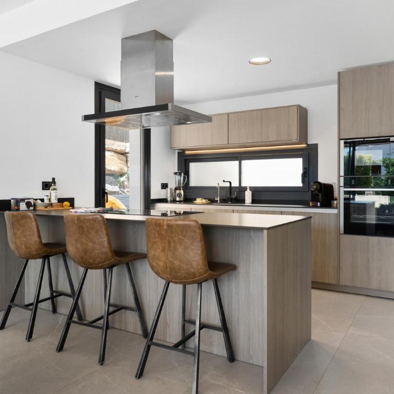 ViVi Homes - Villa Yara Pool, Sauna, Jacuzzi & Cinema - Villa con piscina privada - 34