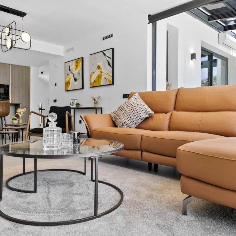 ViVi Homes - Villa Yara Pool, Sauna, Jacuzzi & Cinema - Villa con piscina privada - 23