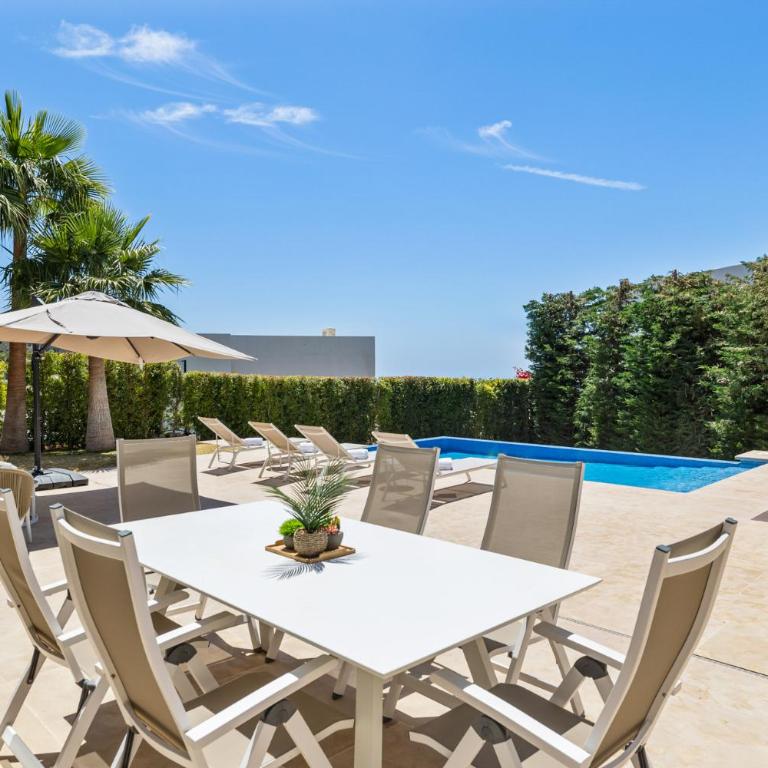 ViVi Homes - Villa Yara Pool, Sauna, Jacuzzi & Cinema - Villa con piscina privada - 14