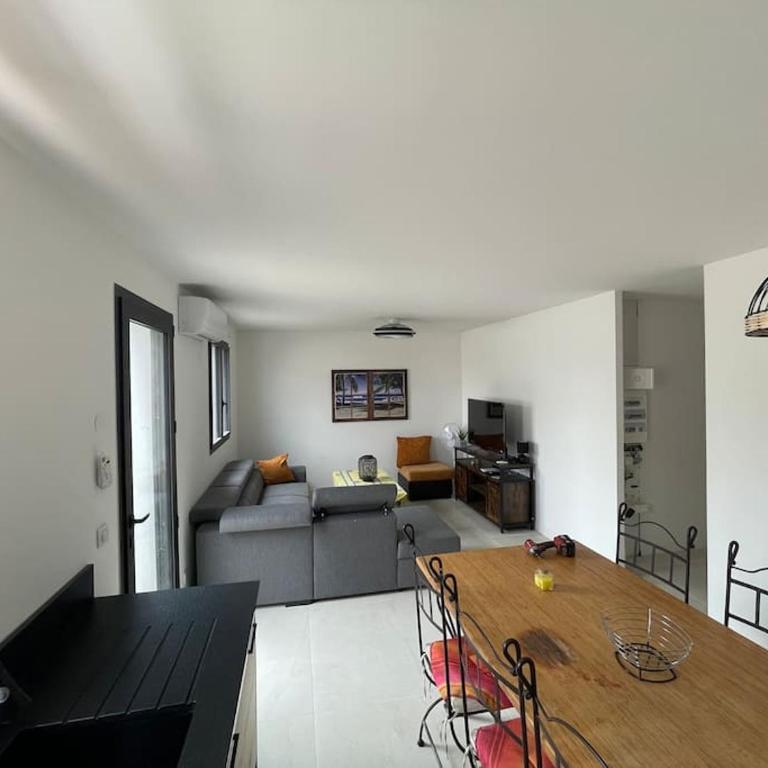 Luxo'Beach Appart - Two-Bedroom Apartment - 10