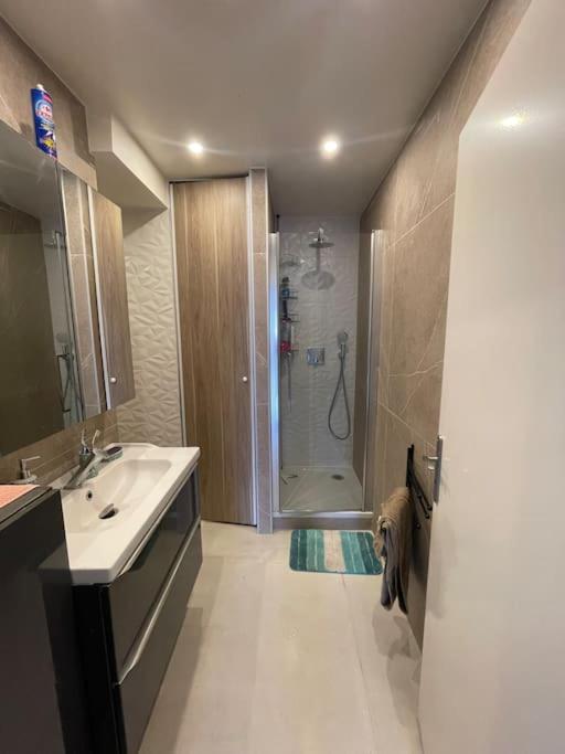 Luxo'Beach Appart - Two-Bedroom Apartment - 11
