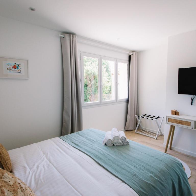 Mas des Arts & Spa - Deluxe Room - 11