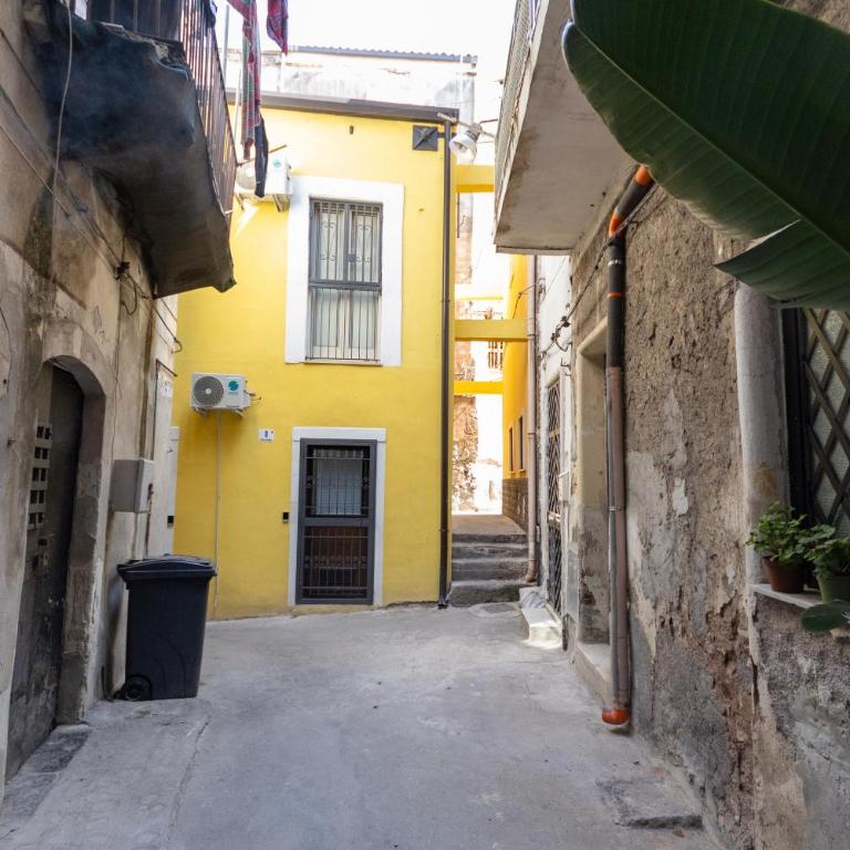Il Porto & I Marinai Rooms - One-Bedroom Apartment - 12