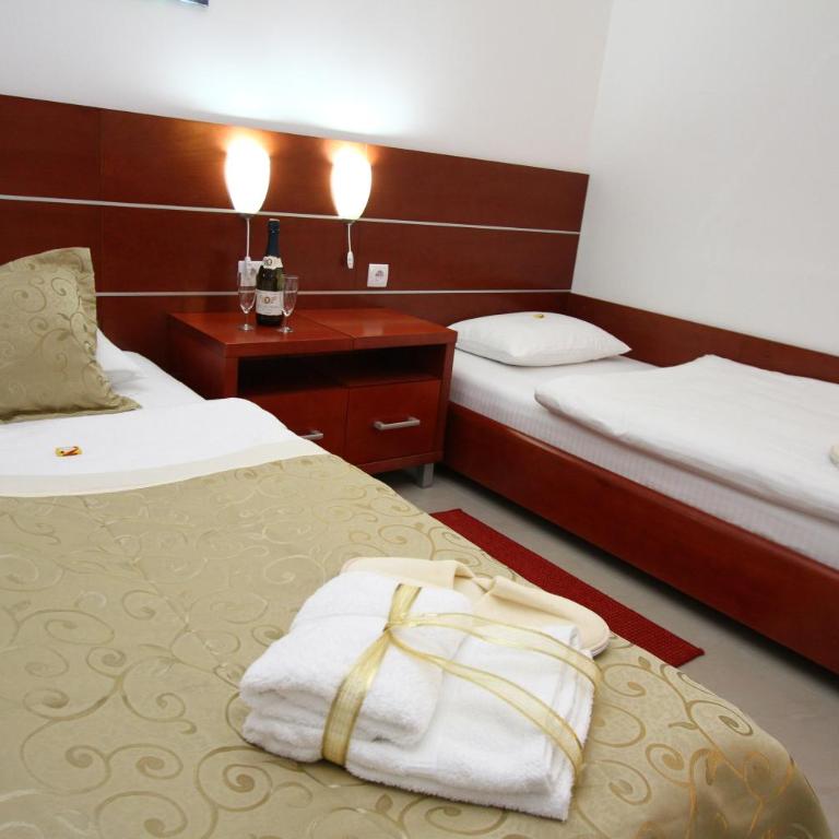 Guesthouse Villa Inn - Double Room - 24