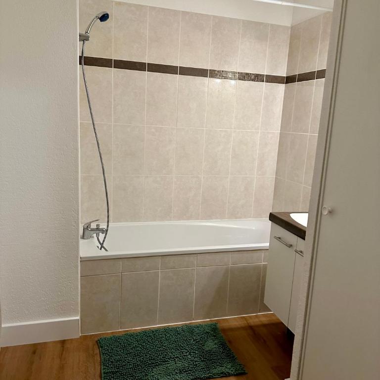 Le Quai Secret d'Augustine centre &vue canal avec draps serviettes et ménage - Appartement 1 Chambre - 18
