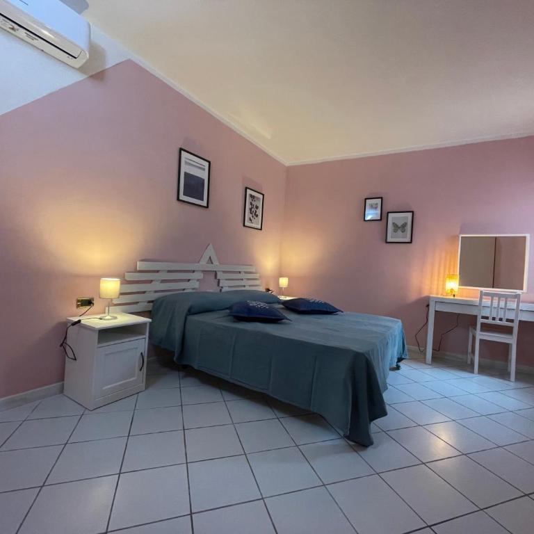 Casa Arborea - Appartamento con 4 Camere da Letto e Balcone - 12