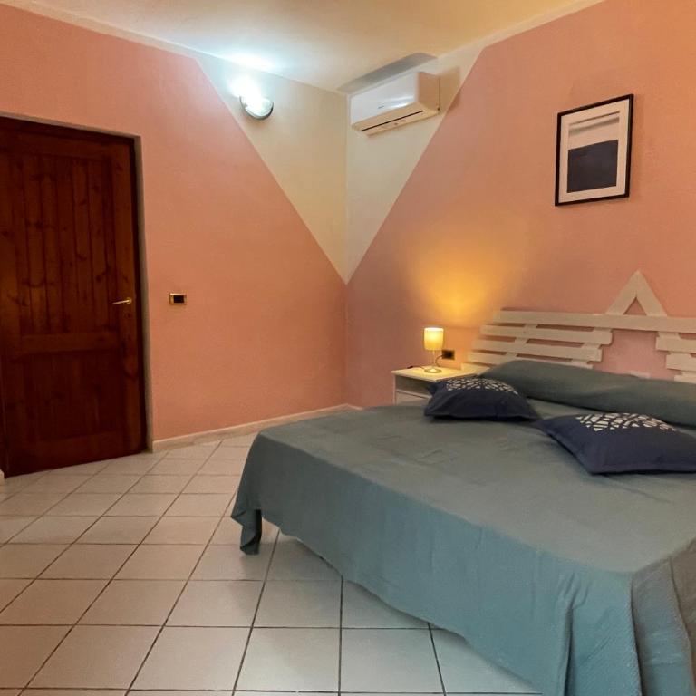 Casa Arborea - Appartamento con 4 Camere da Letto e Balcone - 22