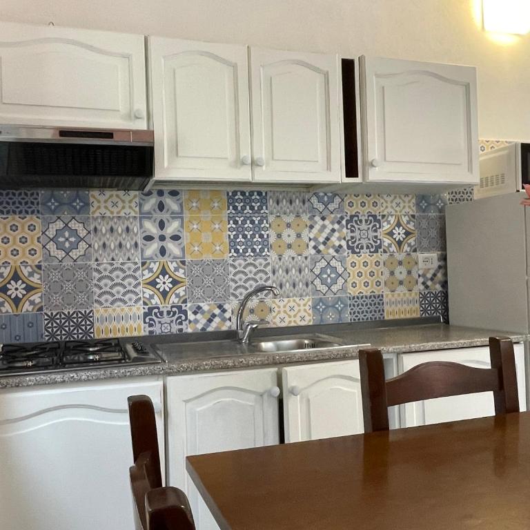 Casa Arborea - Appartamento con 4 Camere da Letto e Balcone - 34