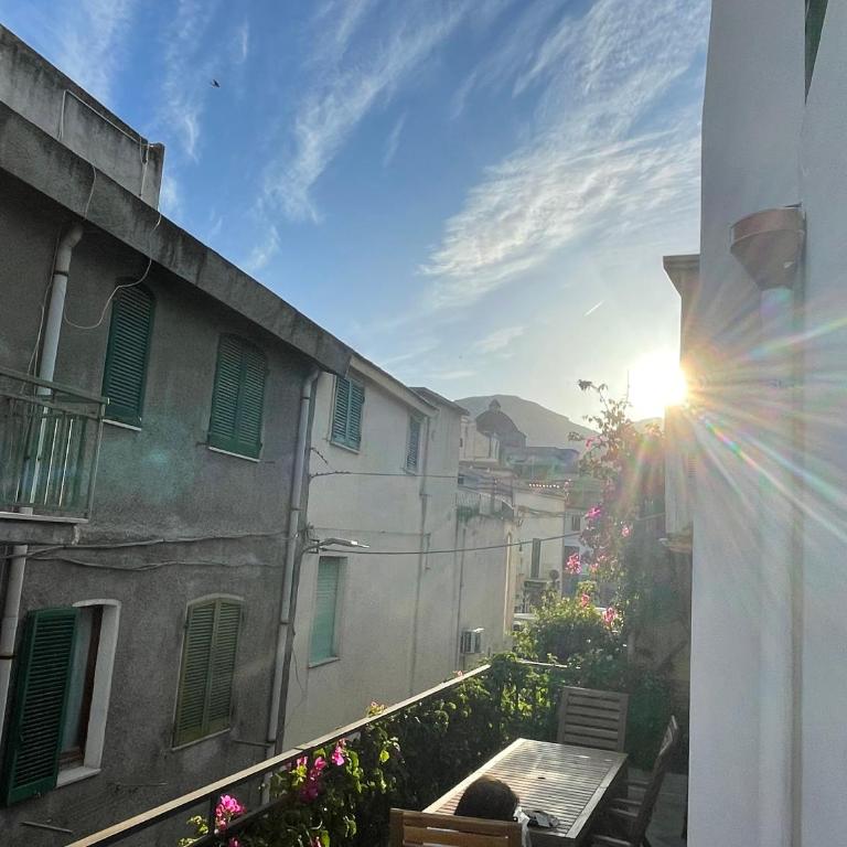 Casa Arborea - Appartamento con 4 Camere da Letto e Balcone - 32