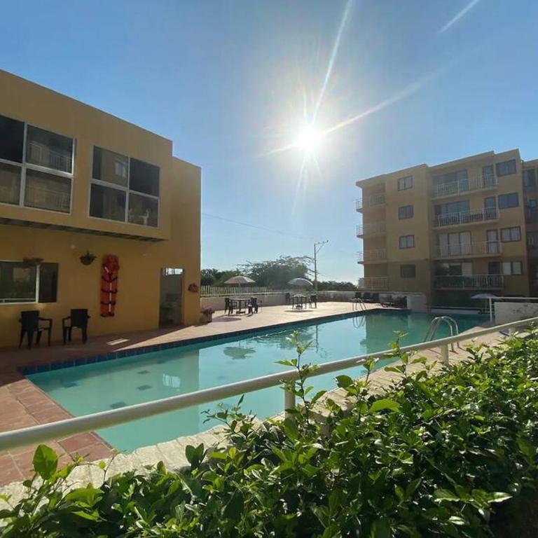 The Refuge#3 Lovely 2 BR-Apt pool & good vibes - Two-Bedroom Apartment - 2