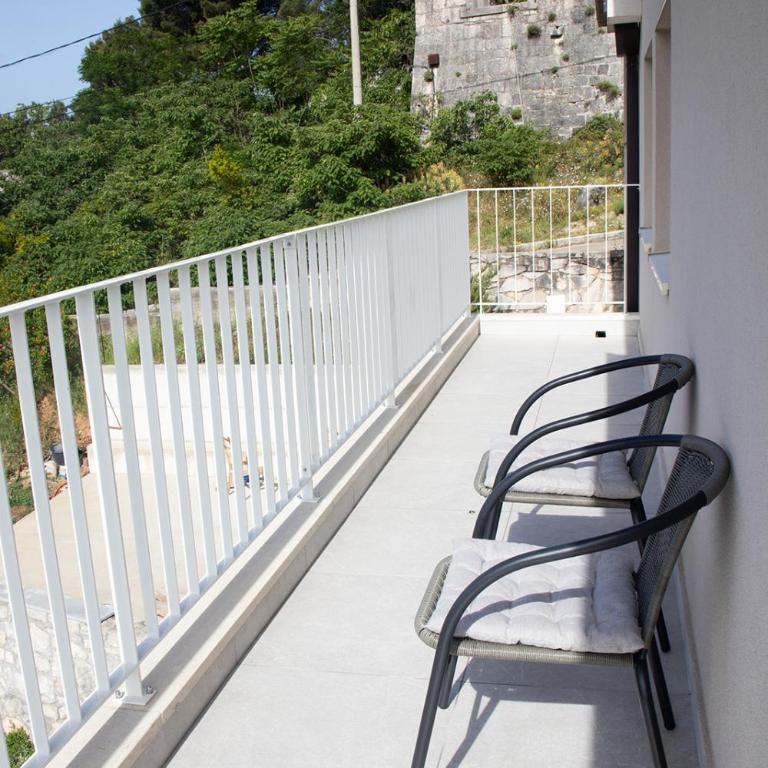 Sunny HILL - Apartman sa 2 Spavaće Sobe - 4