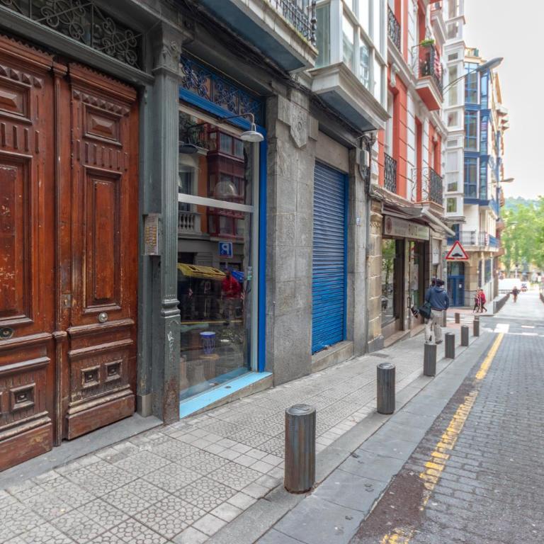 Encantador apartamento en el casco antiguo de Bilbao - Two-Bedroom Apartment - 11