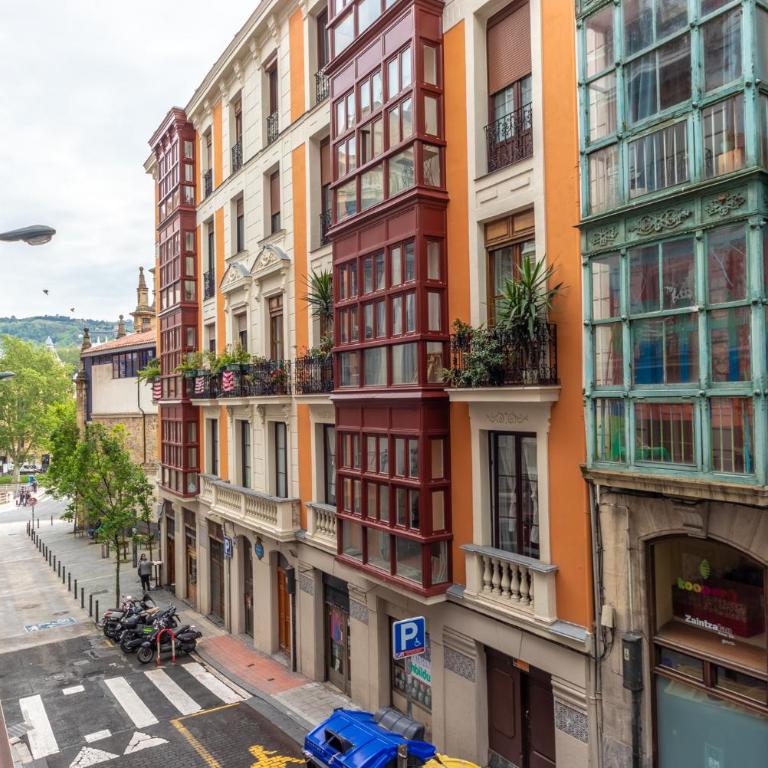 Encantador apartamento en el casco antiguo de Bilbao - Two-Bedroom Apartment - 20
