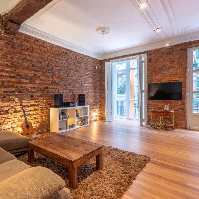 Encantador apartamento en el casco antiguo de Bilbao - Two-Bedroom Apartment - 1
