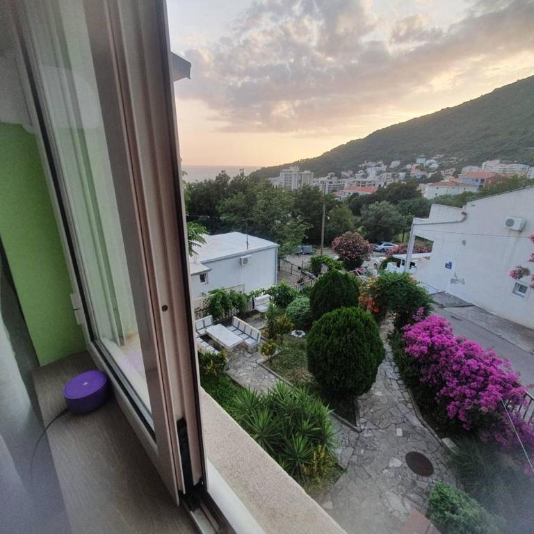 Summer Apartment Petrovac - Two-Bedroom Apartment with Balcony and Sea View - 5