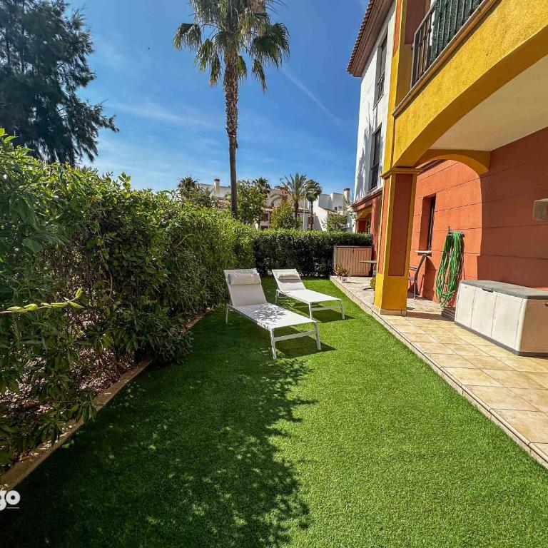 Stunning Garden Apartment - 6 people - HEN01 - Three-Bedroom Apartment - 14