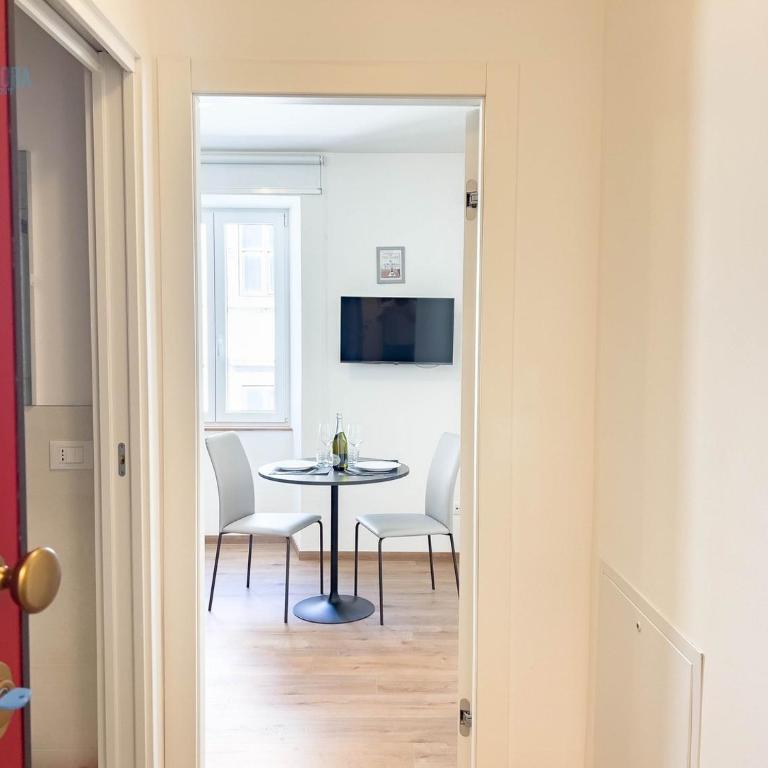 Palazzo Saba Tirabora Short Rent - Monolocale - 13