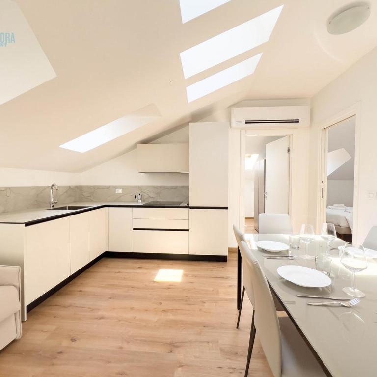 Palazzo Saba Tirabora Short Rent - Appartamento con 2 Camere da Letto - 3