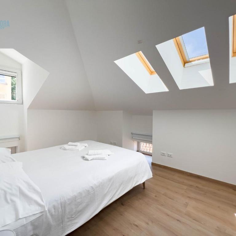 Palazzo Saba Tirabora Short Rent - Appartamento con 2 Camere da Letto - 1