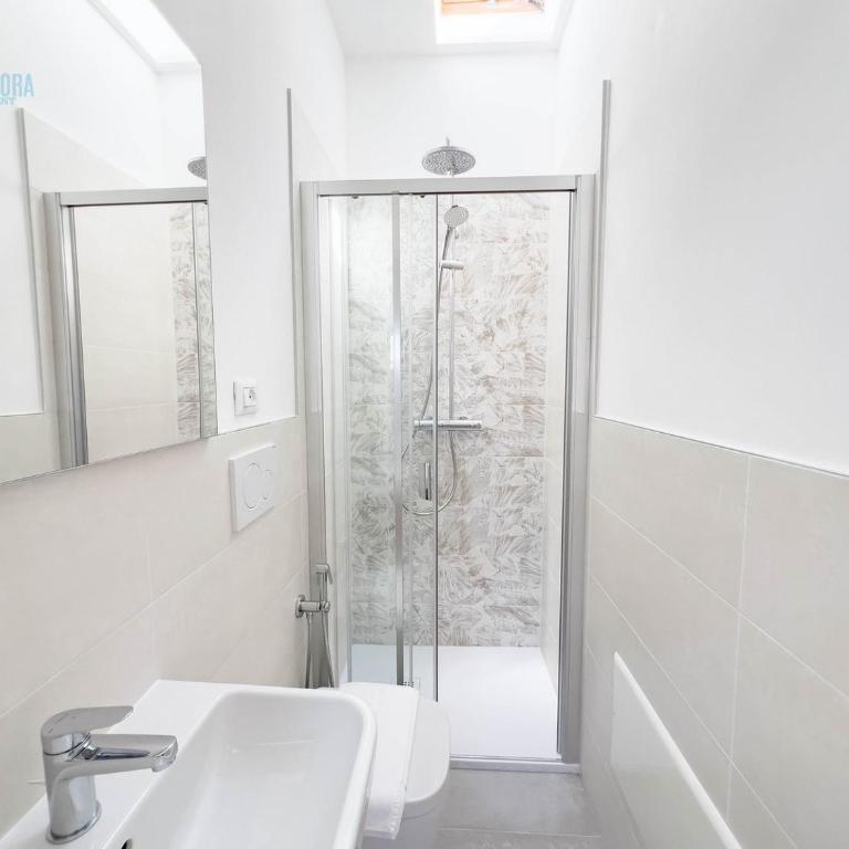 Palazzo Saba Tirabora Short Rent - Appartamento con 2 Camere da Letto - 16