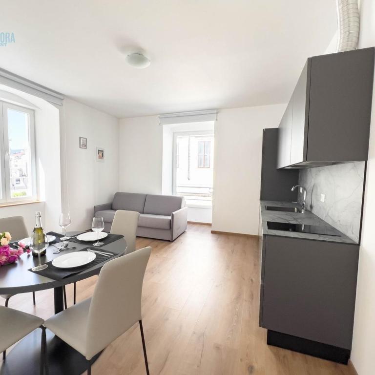 Palazzo Saba Tirabora Short Rent - Appartamento con 1 Camera da Letto - 2